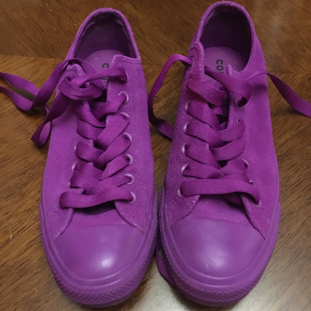 Purple converse men’s 8.5 women’s 10.5